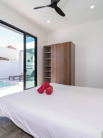 รูปภาพของวิลล่า อินทราที่มีดีไซน์ 2 ห้องนอนพร้อมสระว่ายน้ำออกซิเจน