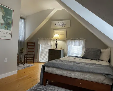 The Sunny G B&B Hotels in Campton
