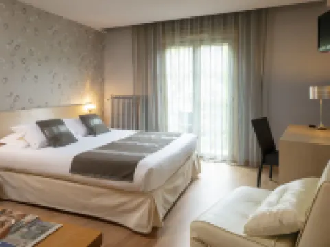 Hotel la Chaumière Hotels in Aude