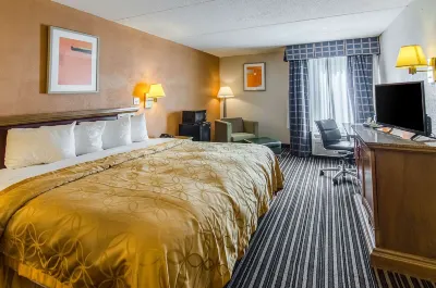 Econo Lodge Inn & Suites Hotels in Wise