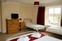 The Wheatsheaf Hotels in Crick