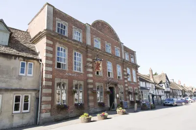 The Red Lion Hotels in Chippenham