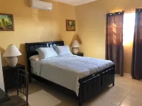 Sunset Ridge Bed & Breakfast Hotel di Cooper Jack Bay Settlement