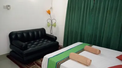 Enrich Bungalow Hotels in Lewella
