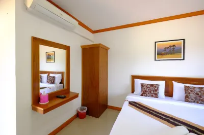 Paktraporn Resort Hotels near Wat Don Khaolam