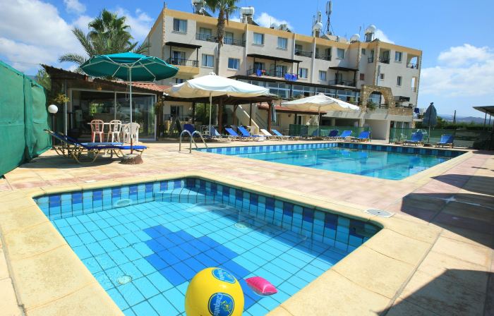 Petsas Apartments
