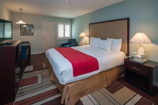 Morro Shores Inn and Suites