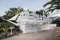Almira Mare - bar