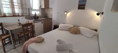 Kapetanos Rooms โรงแรมใน