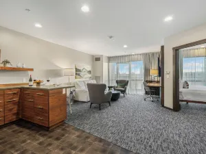 Oxford Hotel Bend