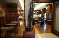 Luxury Suites International at the Signature