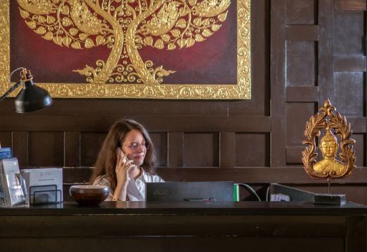 안드라시 타이 호텔 로비