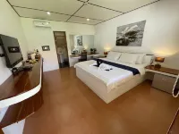 Parrot Resort Moalboal