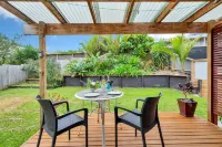 Sunny Grey Lynn Holiday Home - Bungalows