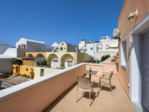 Hillside Elegance Hotels in Fira