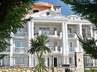 Hotel Vila Kalcuni Sarande Hotel dekat Saranda Municipality public beach