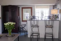 Constantia White Lodge Guest House Hotels in Constantia