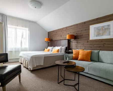 Bryggan Fjällbacka Hotels in Tanum