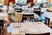 Axis Porto Business & Spa Hotel - breakfast