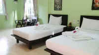 Baan Suan Chong Khao Resort Hotels in Ron Phibun