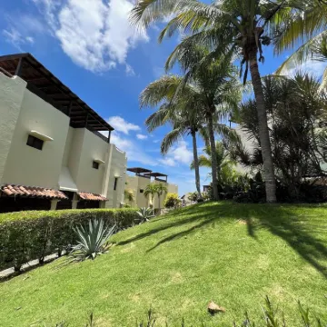 Tropical Gardens Hotels near Coco Beach
