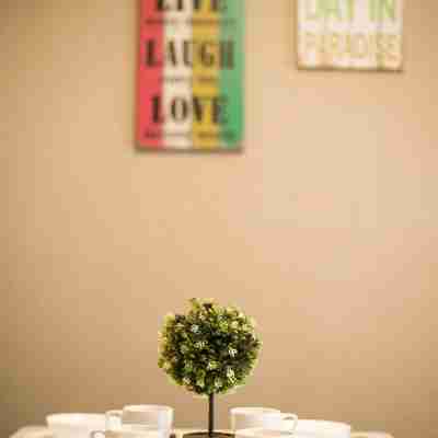 Econest Apartment Dining/Meeting Rooms