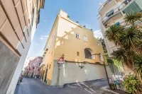 Palazzo Sassi Hotels in Meta