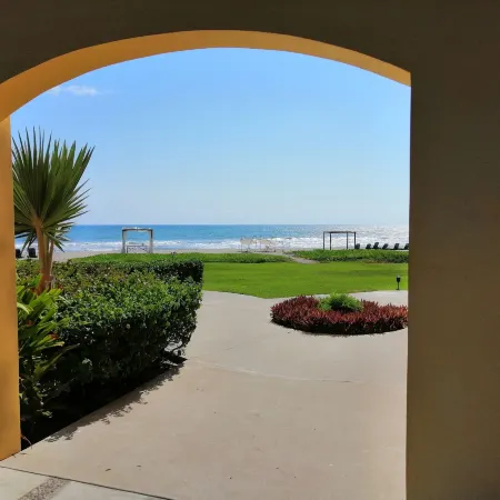 Las Villas Hotel & Golf by Estrella del Mar