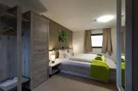 Kräuterhotel Garni Zur Klostergrotte Hotels in Nohra