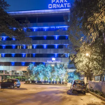 華麗公園飯店 浦那國際機場​附近的飯店