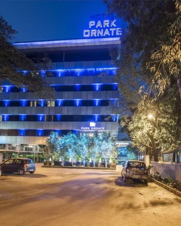 Park Ornate Hotel Viman Nagar Отели рядом с достопримечательностью «Bund Garden»