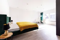 Design apartment centrally located in Andernach with top view, WiFi, kitchen, parking space