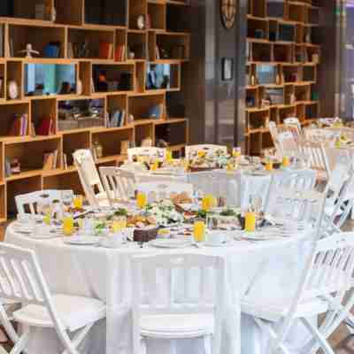 Tav Airport Hotel Izmir Dining/Meeting Rooms