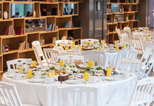 타브 에어포트 호텔 공항 접근성 표시