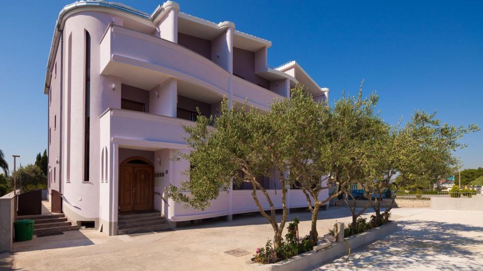 Apartments Mara