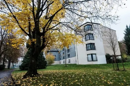 Zenao Appart Hôtel Nevers Quai de Loire Отели в г. Невер