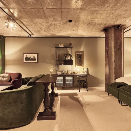 Steam Hotel