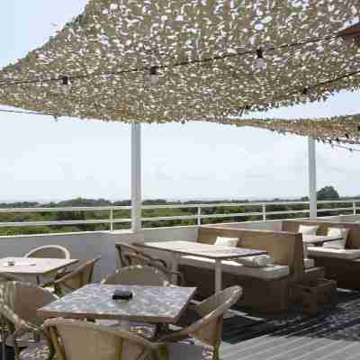 You & CO. Saler Beach Boutique Dining/Meeting Rooms