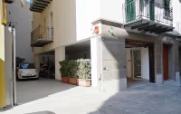BB 10 Serpotta - Palazzo Riolo & Restaurant Hotels in Borgo Vecchio