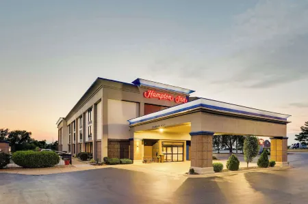 Hampton Inn Lebanon Отели в г. Laclede County