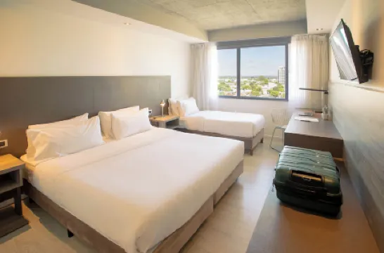 尤利特聖羅莎酒店