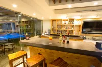 Ambiance Suites - bar
