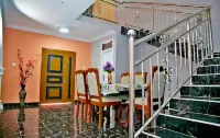 Mays Haven فنادق في Kwabenya