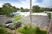 Hotel Gran Costa Azul - parking