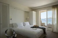 Hôtel Le Pinarello Hôtels à : Sainte-Lucie de Porto-Vecchio