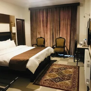 Hotel One Mall Road Murree