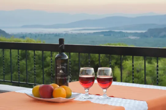 Chrissa Camping Rooms & Bungalows