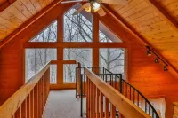 Romantic Honeymoon Cabin in the Smokies Hôtels à : Cosby