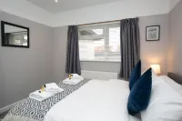 3 Bedroom House with Parking Bournemouth