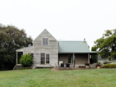 Carrajung Estate Hotels in Traralgon